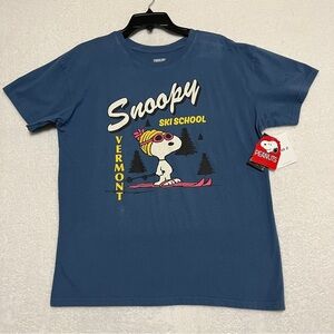 Peanuts Forever 21 Women's Snoopy Ski School Vermont Graphic T Blue Yellow Med.